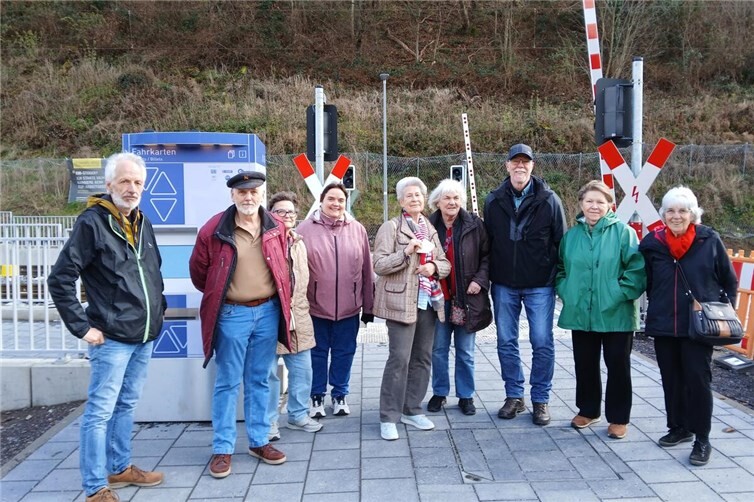 Michael Lambert (links im Bild) mit einigen der Teilnehmer