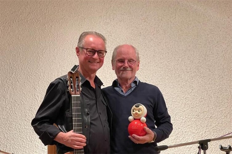 Michael Schaefer (l.) und Friedhelm Kappenstein erzählen in ihrem literarischen Konzert aus dem Alltag von Demenzerkrankten und deren Angehörigen.