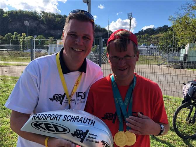 Michael Schrader mit seinem Schützling Sven Thöle – zweifacher Goldmedaillen Gewinner.