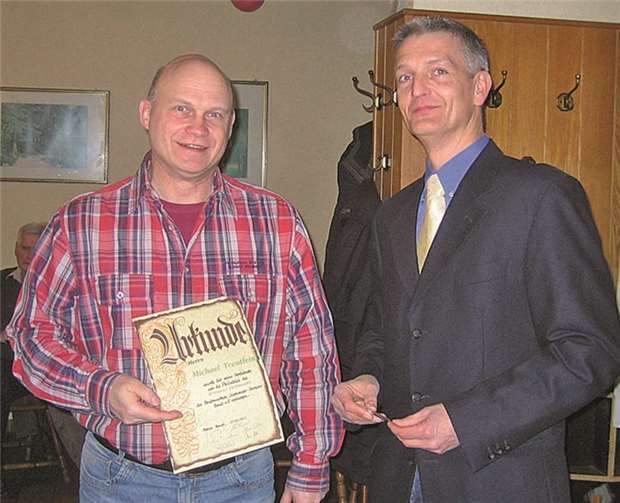 Michael Treutlein (l.) mit dem Vorsitzenden Christian Gräßler (10-jährige Mitgliedschaft).privat