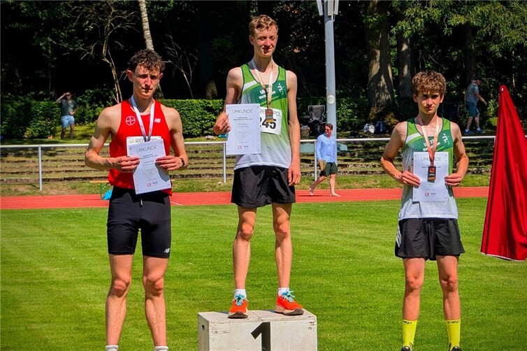 Michael siegte im Landesverband Nordrhein über 1.500 m in der U18, Jakob holte die Bronzemedaille