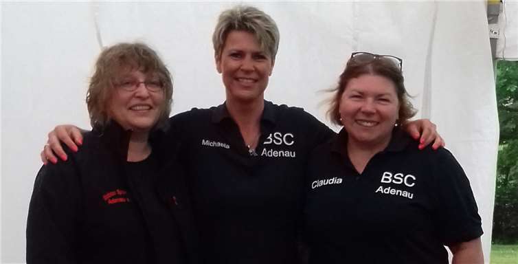 Michaela Gröff, Bianca Hilger und Claudia Metz-Schmitt von der siegreichen Damenmannschaft des BSC.