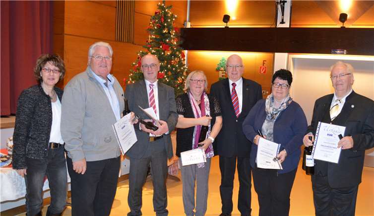 Michaela Verheyen-Broich (Kreisgeschäftsführerin), Engelbert Doetsch, Christoph Radermacher, Ilse Faulhaber, Rigobert Scherf (Kreisvorsitzender), Monika Maria Fischbach, Horst Goldbeck (v.l.). privat