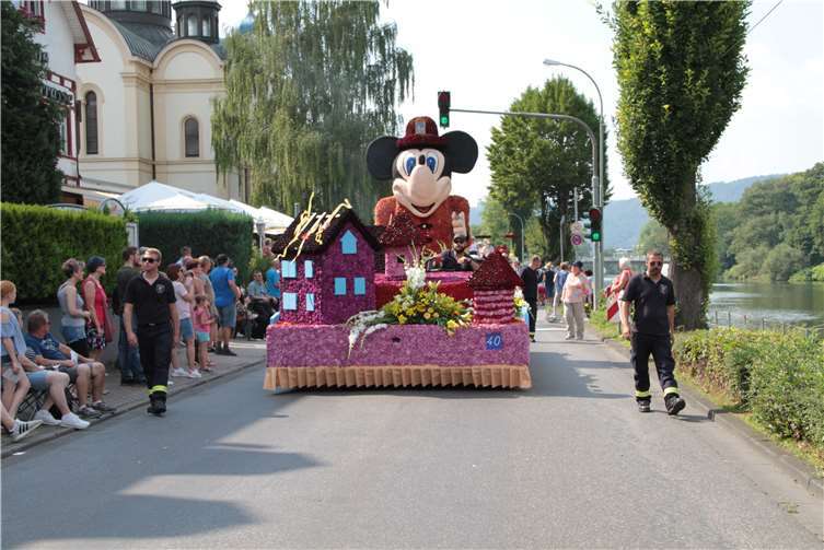 Mickey Mouse im Löscheinsatz von der Freiwilligen Feuerwehr Bad Ems.