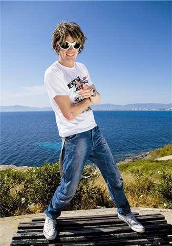 Micki Krause und viele weiter Stars werden am 9. März in Koblenz live zu erleben sein. privat