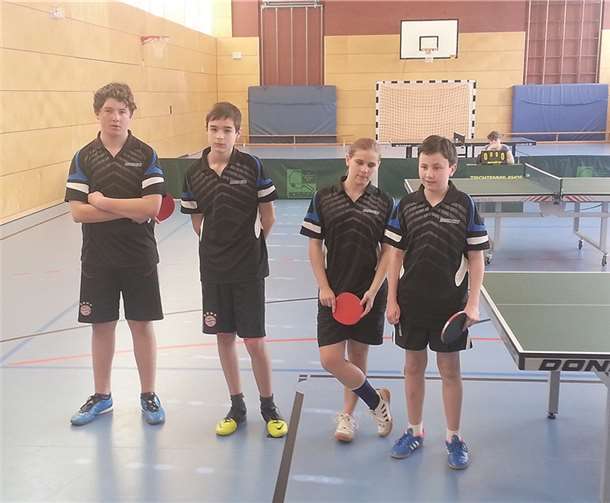 Mika Zeyen,Christian Conrady,Larissa Grün und Christian Hellenthal.privat