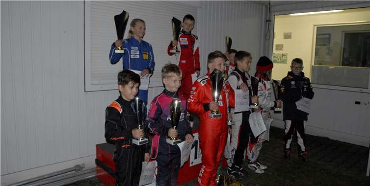 Mika bei der Siegerehrung. Fotos: Karl Eckstein