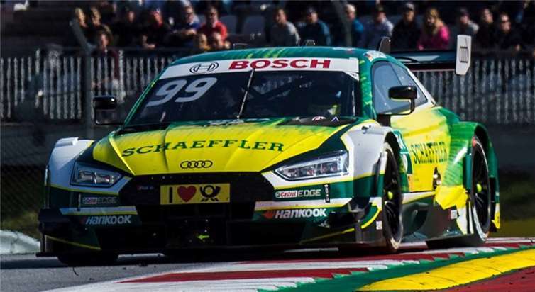 Mike Rockenfeller im Auto der Saison 2017. Audi Communications Motorsport