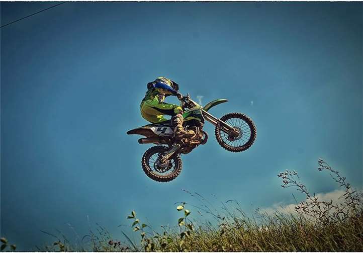 Mike der Shooter: Motocross Elite lässt ihre Motoren dröhnen, auch die Jugend ist vorne mit dabei.Privat
