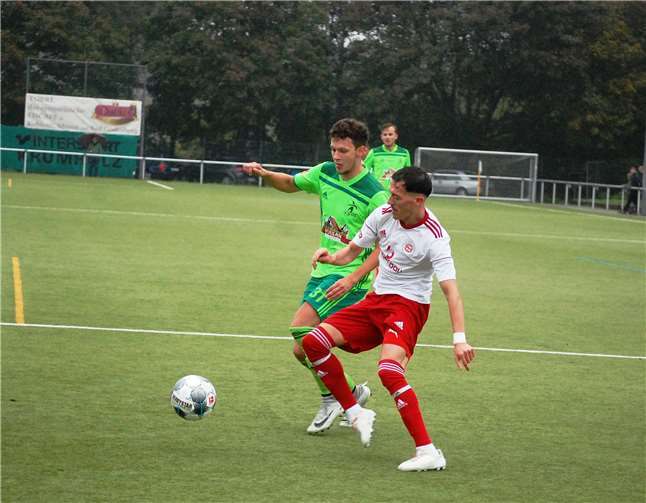 Milan Rawert (l.) hatte gegen Marco Unnerstall einen schweren Stand.