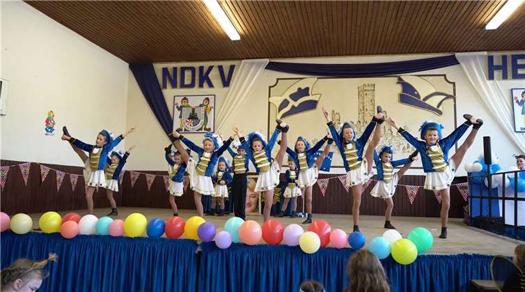 Mini- u. Maxifunken zeigten ihr können auf der Bühne.Fotos: privat