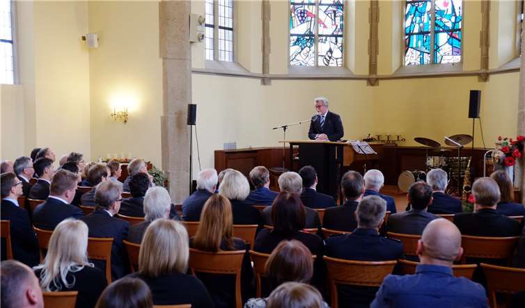 Minister Herbert Mertin bei seiner Ansprache. Fotos: Ministerium der Justiz