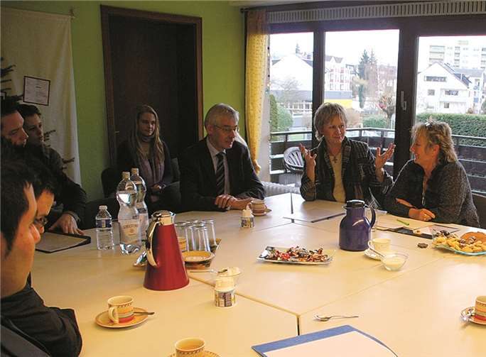 Ministerin Irene Alt informierte sich bei Paul e.V. privat