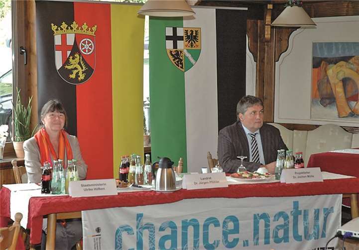 Ministerin Ulrike Höfken und Projektleiter Dr. Jochen Mölle.
