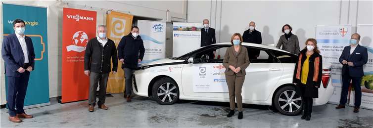 Ministerpräsidentin Malu Dreyer informierte sich in der VG Kaisersesch über smartQuart und H2BZ. Foto: © Christoph Gerhartz