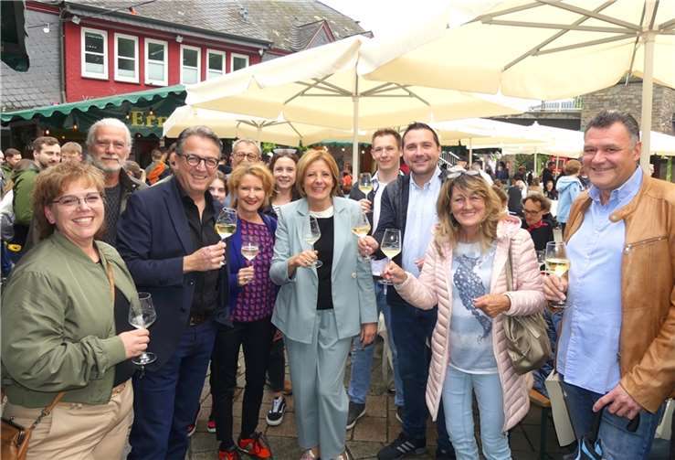 Ministerpräsidentin Malu Dreyer war auf der Mosel-Wein-Woche zu Gast und mischte sich unter das weinfröhliche Volk.