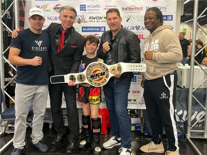 Mio Andric mit Vincent Feigenbutz, Klaus Nonnemacher, Ramin Abtin und Mola Adebisi. Fotos: privat