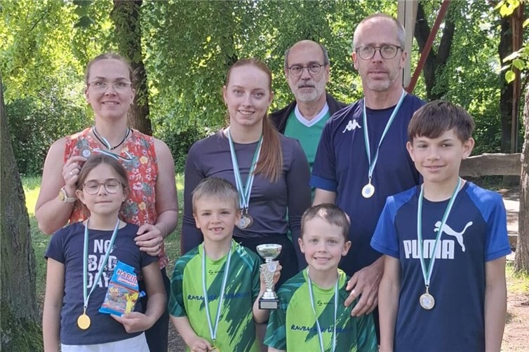 Miriam Dietz, Sarah Buckesfeld, Raimund Adams, Marcel Dix, Maria Dietz, Adrian Dix, Vito Dix, Jonas Schmidt, (Vorläufer Tobias Adams, Dominik Ospelt und Josef Bayer)