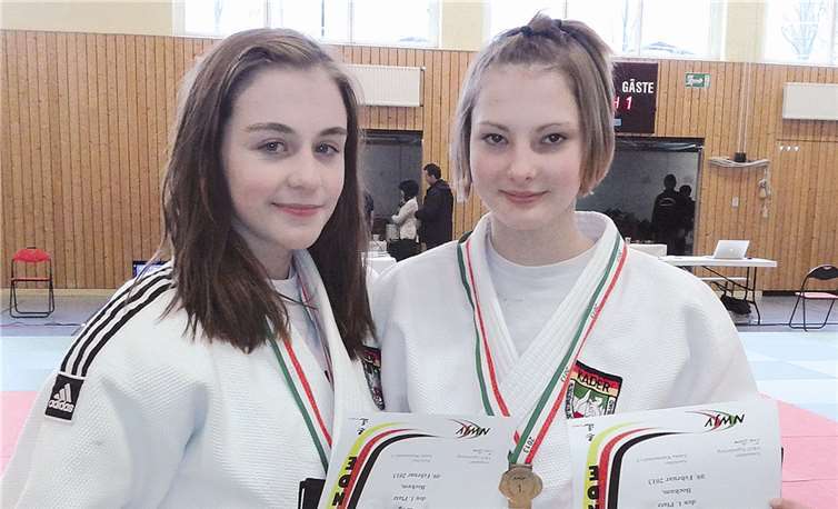 Miriam Schneider und Maike Riehl belegten die ersten beiden Plätze. Privat