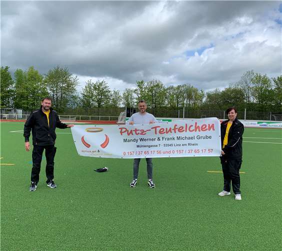 Mirko Schopp freut sich über die Unterstützung von Mandy Werner und Frank Michael Grube. Foto: privat