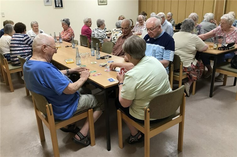 „Misseme“ beim konzentrierten „Spielen“ im angenehm kühlen Pfarrheim St. Kastor (Foto: Manni Puth)