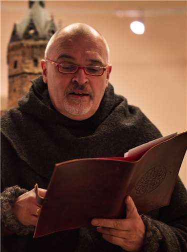 Mit Andreas J. Schulte geht es auf Zeitreise ins Mittelalter. Foto: privat