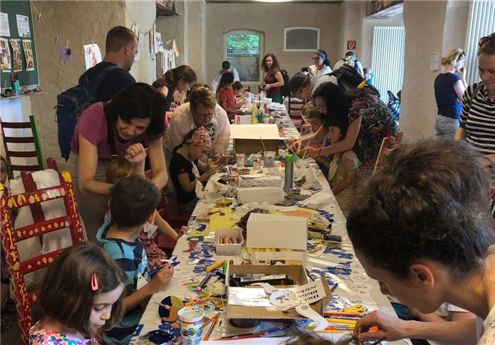 Mit Begeisterung und großer Konzentration waren die jungen Kreativen am Werk.privat