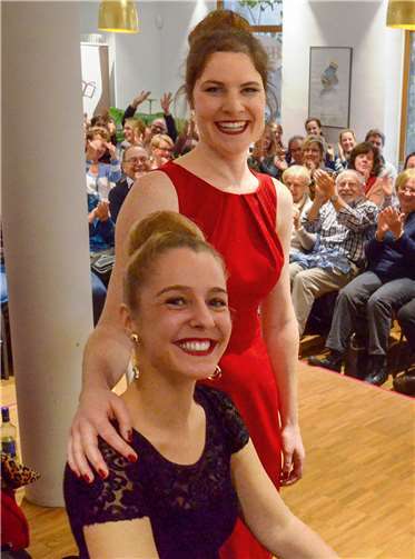 Mit Charme, Humor und Musik hatten die „netten Koketten“ ihre Zuschauer schnell um den kleinen Finger gewickelt. Foto: privat