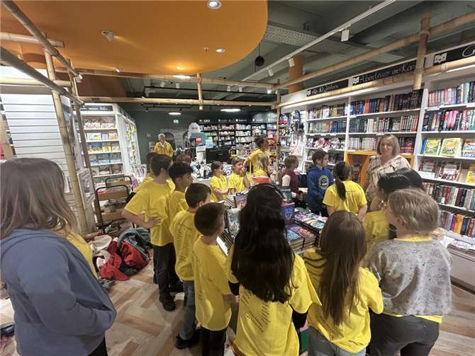 Mit „Cool wie Bolle“ im Gepäck: Weißenthurmer Kinder entdecken das Lesen neu. Foto: GS Weißenthurm