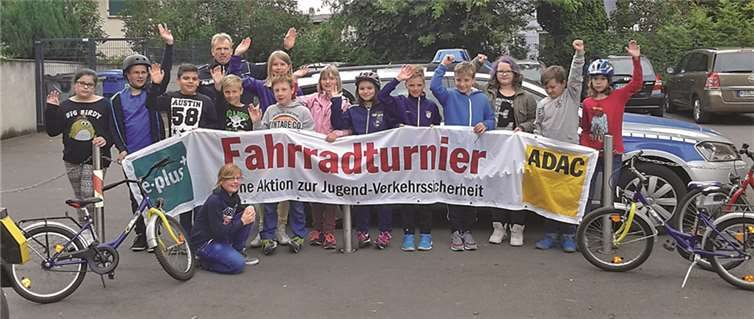 Mit Erfolg haben die Jungen und Mädchen der Grundschule Plaidt in diesem Jahr wieder am Fahrradturnier des ADAC teilgenommen.  privat