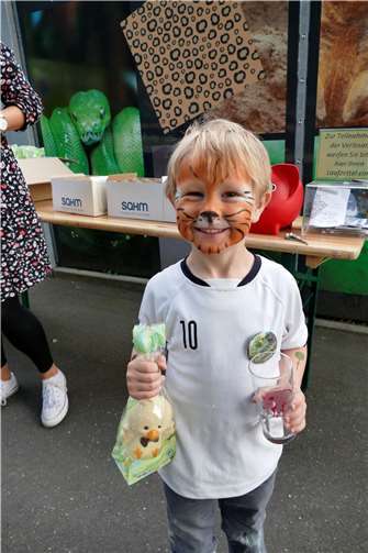 Mit Farbe wurden die kleinen Besucher in Tiere verwandelt.