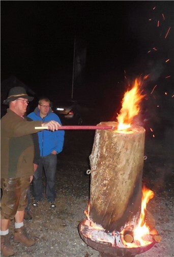 Mit Feuerstellen sorgte man für ein mystisches Ambiente.