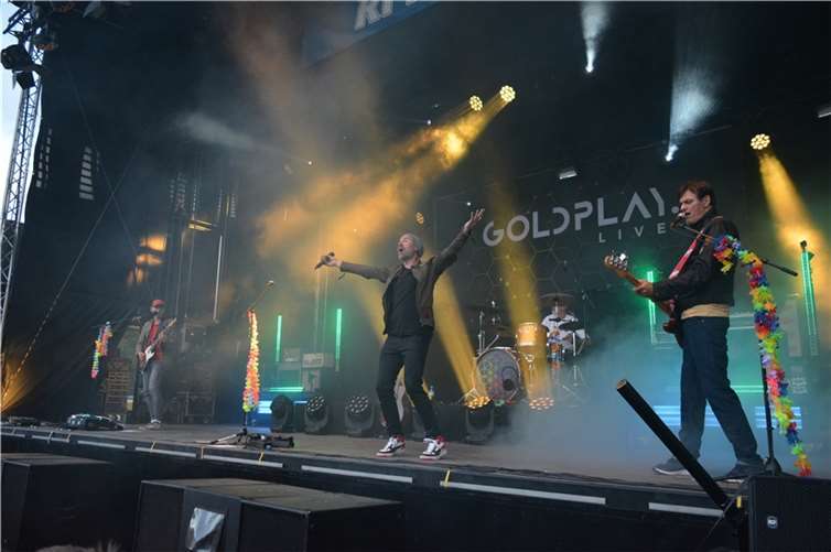 Mit „GOLDPLAY.LIVE“ trat auch Europas gefragteste Coldplay Tributeband in Mendig auf.  Foto: CF