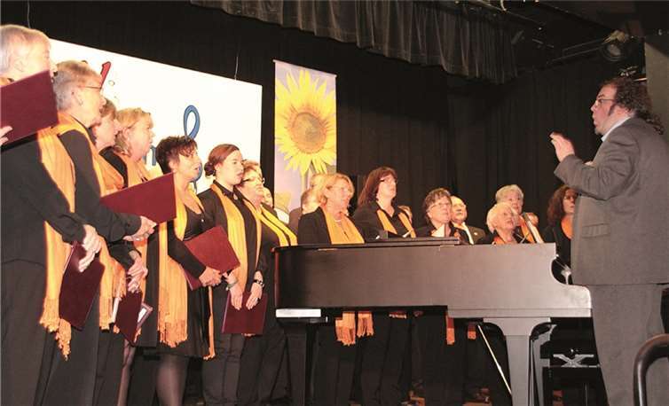 Mit Gesangseinlagen der Extraklasse sorgte der GV Germania 1870 bei den Zuhörern für Begeisterung. AND