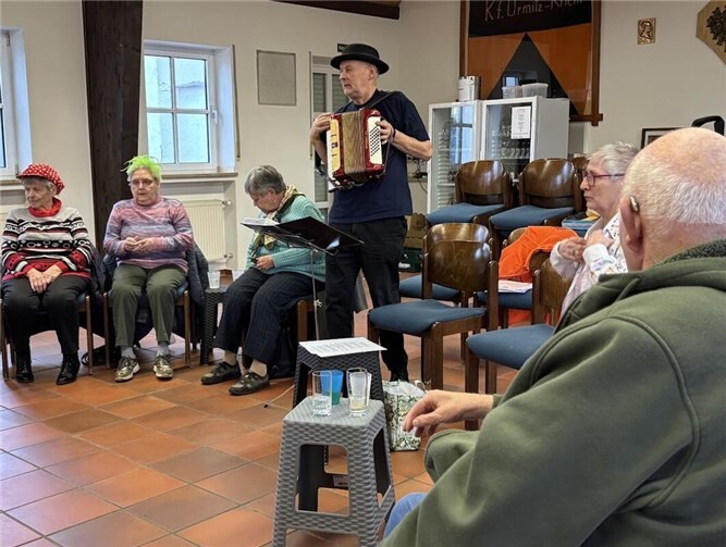 Mit Humor und Musik: Karnevalistisches Treffen begeistert Urmitz.