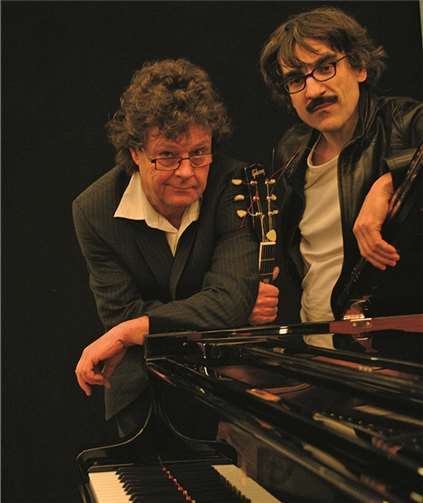 Mit Ignaz Netzer und Thomas Scheytt kommen zwei Großmeister des klassischen Blues ins Augustinums. Johanna Leonhardt