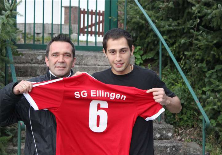 Mit Jibilo Nizharadze (rechts) stieß ein junger Stürmer aus Georgien zum Team von Trainer Michael Pieta.Foto: privat