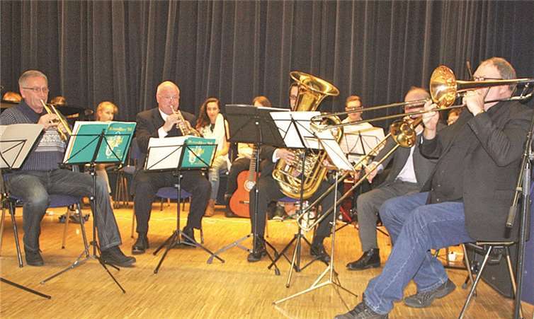 Mit „March“ von Henry Purcell eröffnete das Leubsdorfer Bläserquintett das Solidaritätskonzert.DL