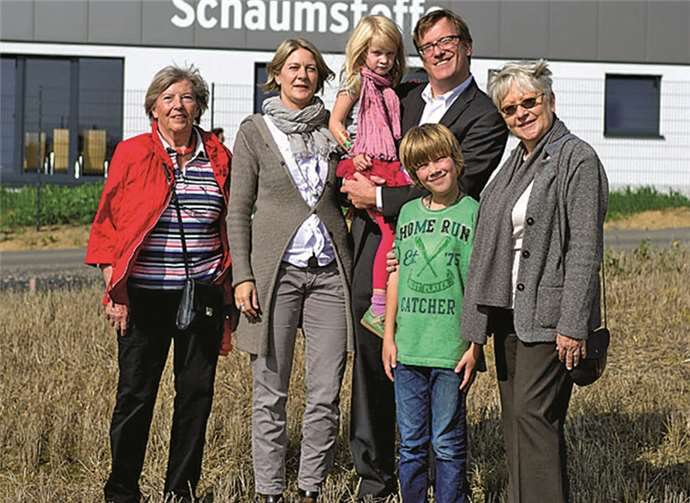 Mit Marga Pahlke, Tochter Kirsten und Patrick Kopischke sowie ihren Kindern Bjarne und Juli nahmen drei Generationen an der Einweihung teil. DL