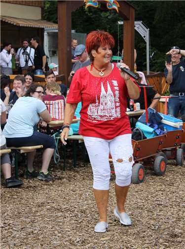 Mit Marita Köllner stand eine der ganz Großen auf der Bühne beziehungsweise inmitten ihrer Fans.