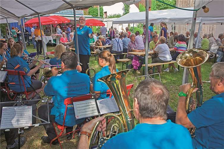 Mit Musik und Bewirtung feierte der Verschönerungsverein Ehlscheid seinen Geburtstag. WT