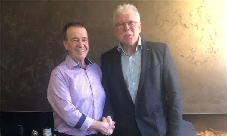 Mit Peter Heimerman verabschiedet die Gemeinde einen hilfsbereiten und zuverlässigen Mitarbeiter, der in allen Bereiches des Bauhofes sehr erfahren war.Foto: privat