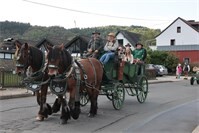Oktoberfest und Trachtenumzug in Insul mit Musik und viel Gaudi