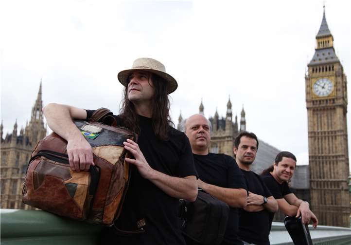 Mit Renato Borghetti und seiner Band kommen wunderbare und virtuose Musiker am 23. September aus Brasilien nach Höhr-Grenzhausen. Privat