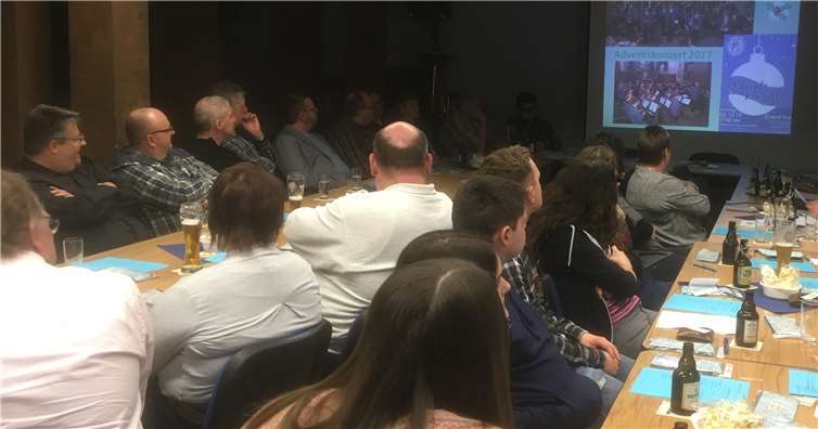 Mit Statistiken wurde durch die Zahlen des Vereins geführt. privat