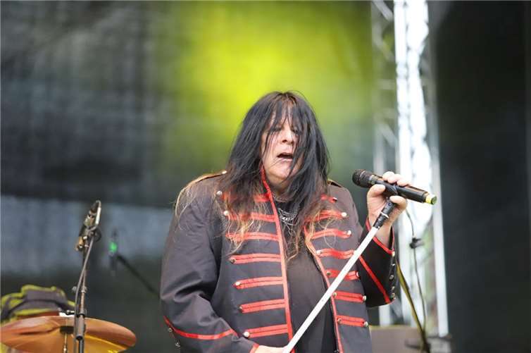 Mit „T-Rex“ startete die „Classic Rock Night“ in Andernach.