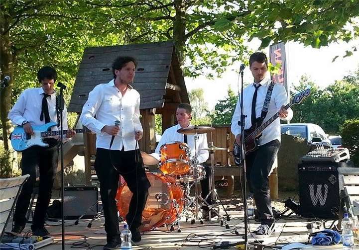 Mit „The Giants“ ist am Samstagabend Stimmung garantiert.