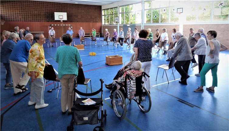 Mit Unterstützung der AOK werden am 3. November im Buchfinkenzentrum viele altersgerechte gymnastische Bewegungen im Mittelpunkt stehen.Foto: privat