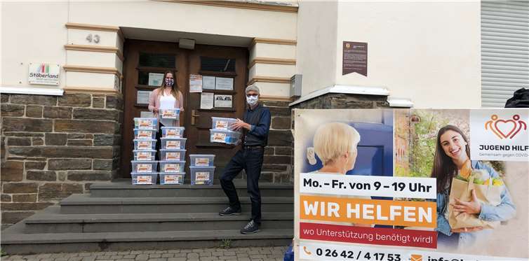 Mit Unterstützung der Aktivgemeinschaft wurden sogenannte „Familyboxen“ mit Gesellschaftsspielen, Büchern und Bastelmaterialien während des Lockdown an Familien verteilt.