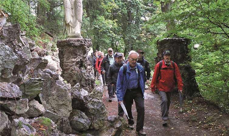 Mit Wanderführer Werner Schäfer war der Eifelverein unterwegs. SES